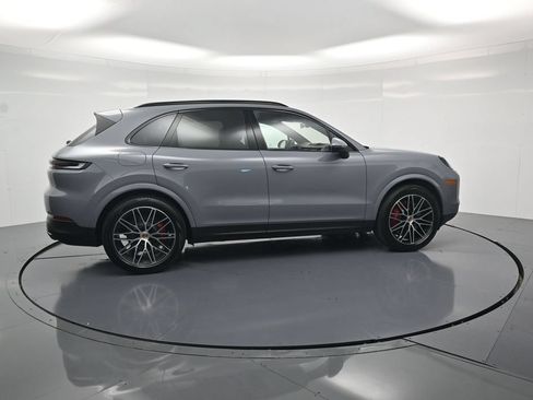 Certified 2026 Porsche Cayenne S w/ Premium Package Plus AWD/4WD image 46