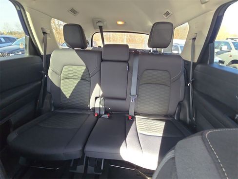 Certified 2024 Nissan Pathfinder SV image 27