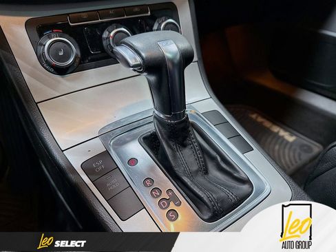 Used 2010 Volkswagen Passat Komfort FWD image 15