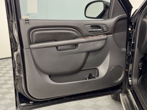 Used 2013 GMC Yukon Denali AWD/4WD image 14