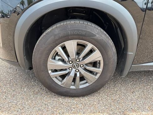 Certified 2026 Nissan Pathfinder S FWD image 27