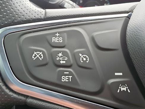 Used 2023 Chevrolet Malibu LT image 14