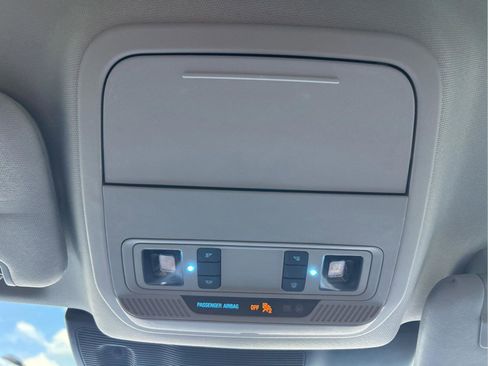 Used 2021 Ford Explorer XLT w/ Equipment Group 202A image 25