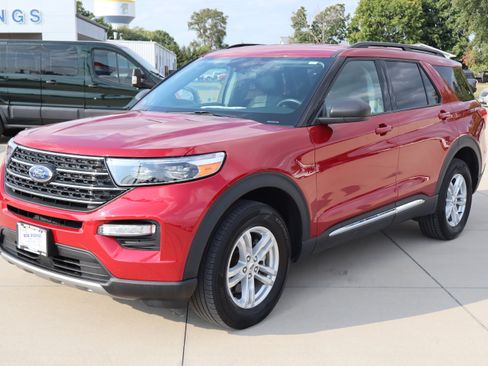 Used 2023 Ford Explorer XLT w/ Equipment Group 202A image 2