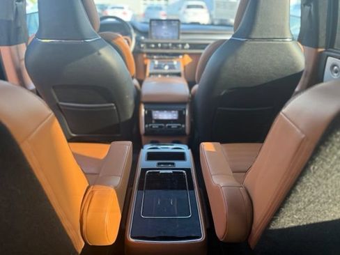 Used 2023 Lincoln Aviator Black Label w/ Dynamic Handling Package AWD/4WD image 16