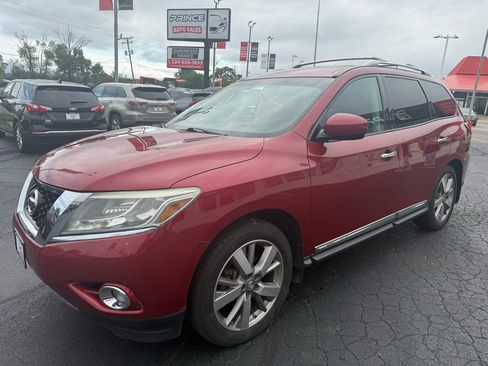 Used 2015 Nissan Pathfinder Platinum image 3