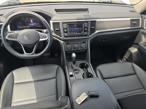 Used 2023 Volkswagen Atlas SE FWD image 3