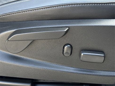 Used 2018 Chevrolet Colorado Z71 image 30