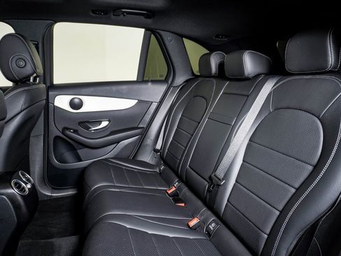 Used 2021 Mercedes-Benz GLC 300 GLC 300 image 17