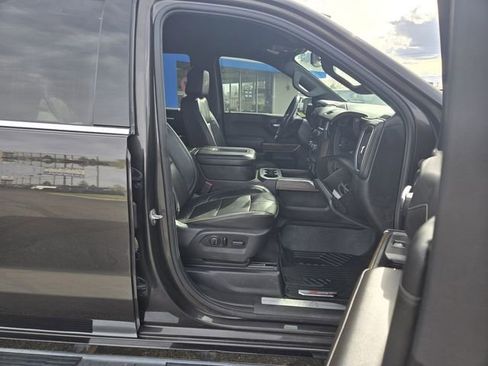 Used 2021 Chevrolet Silverado 1500 High Country w/ Z71 Off-Road Package AWD/4WD image 19