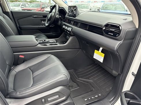 New 2025 Honda Pilot EX-L image 15