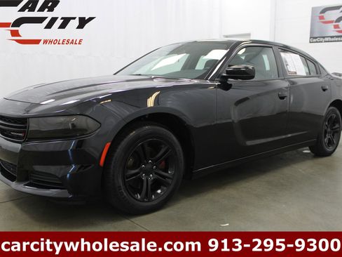 Used 2023 Dodge Charger SXT RWD image 1