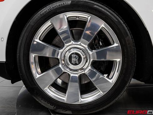 Used 2020 Rolls-Royce Cullinan image 19