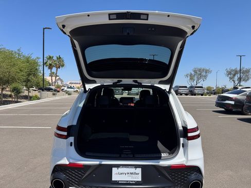Used 2022 Genesis GV70 3.5T Sport w/ Sport Prestige Package AWD/4WD image 34