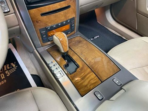 Used 2009 Cadillac XLR image 31