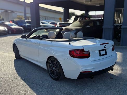 Used 2016 BMW M235i xDrive Convertible image 4