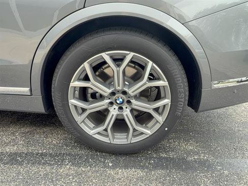 New 2026 BMW X7 xDrive40i AWD/4WD image 31