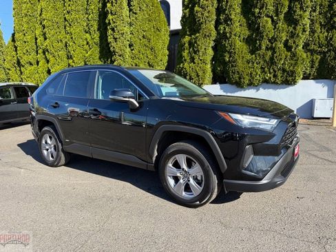 Certified 2025 Toyota RAV4 LE image 1