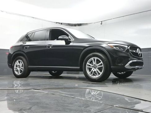 Used 2025 Mercedes-Benz GLC 300 GLC 300 image 41