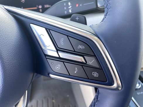 Used 2025 Buick Enclave Avenir FWD image 30
