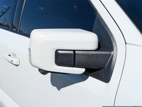 Used 2023 Ford F150 Lightning Lariat image 12