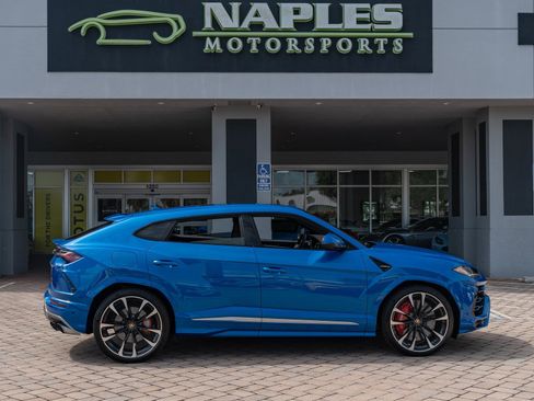 Used 2020 Lamborghini Urus image 36