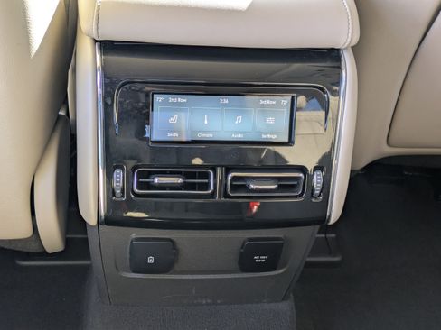 Used 2020 Lincoln Aviator Reserve w/ Equipment Group 202A image 17