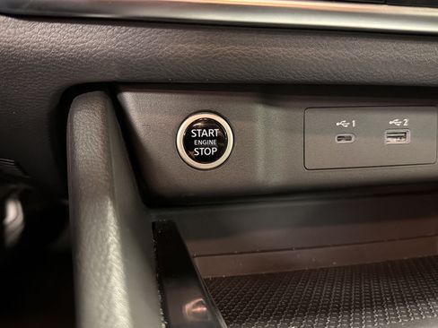 Used 2023 Nissan Rogue SV FWD image 17