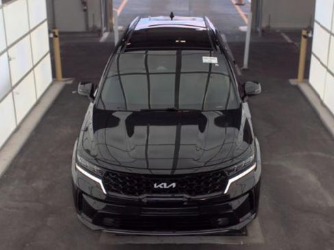 Used 2023 Kia Sorento SX AWD/4WD image 2