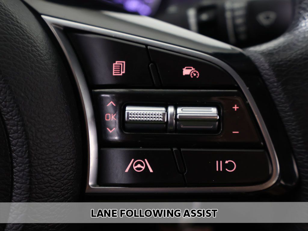 Certified 2023 Kia Forte LXS FWD image 3
