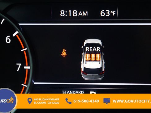 Used 2024 Nissan Rogue SV image 3