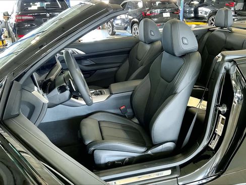 Used 2025 BMW 430i 430i w/ M Sport Package image 9