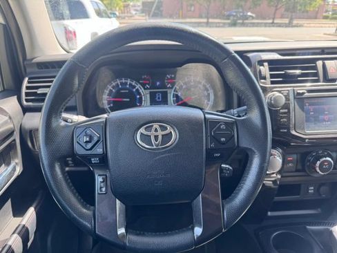 Used 2018 Toyota 4Runner TRD Off-Road AWD/4WD image 11