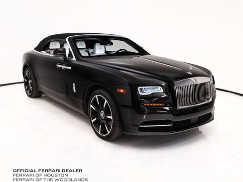 Used 2018 Rolls-Royce Dawn RWD image 26