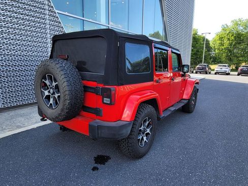 Used 2016 Jeep Wrangler Unlimited Sahara w/ Dual Top Group AWD/4WD image 6