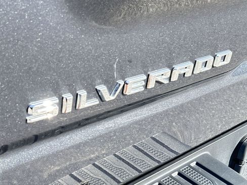 Used 2022 Chevrolet Silverado 1500 LTZ AWD/4WD image 11