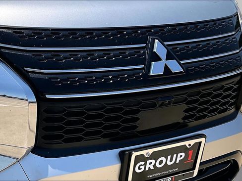 Used 2023 Mitsubishi Outlander ES FWD image 56