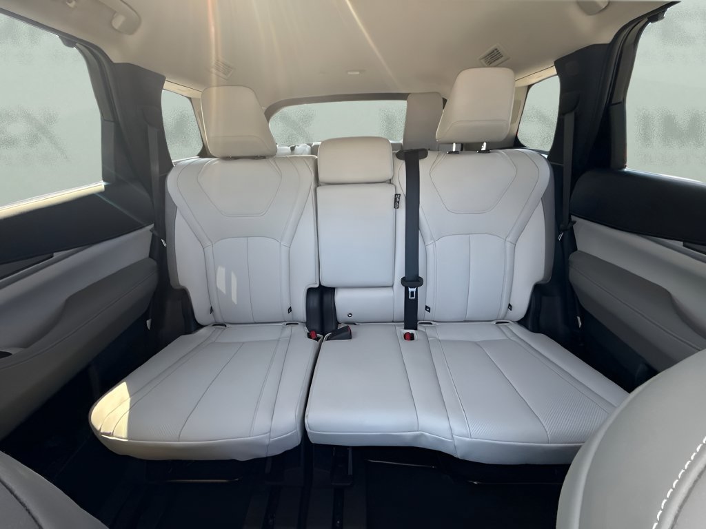 Used 2026 INFINITI QX60 Luxe w/ Cargo Package AWD/4WD image 11