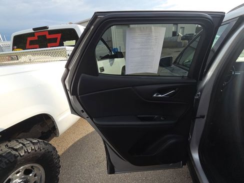 Used 2020 Chevrolet Blazer LT image 11