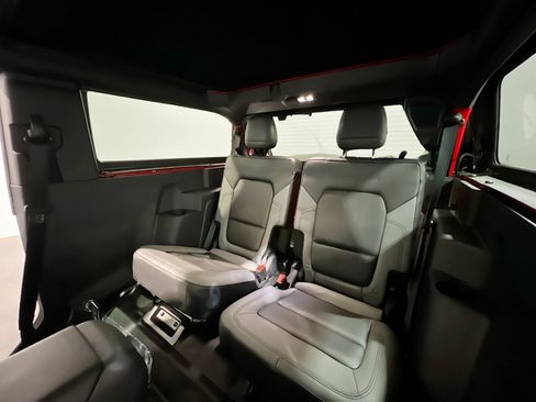 Used 2024 Ford Bronco Black Diamond AWD/4WD image 16