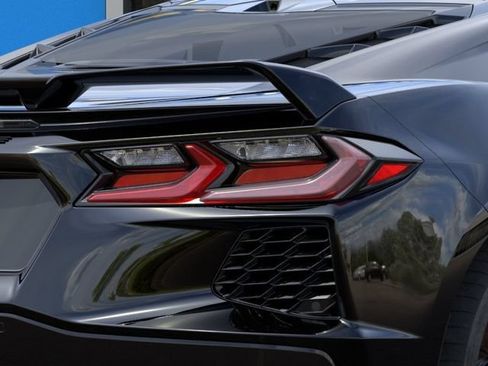 Used 2022 Chevrolet Corvette Stingray Preferred Cpe w/ Z51 Performance Package RWD image 12