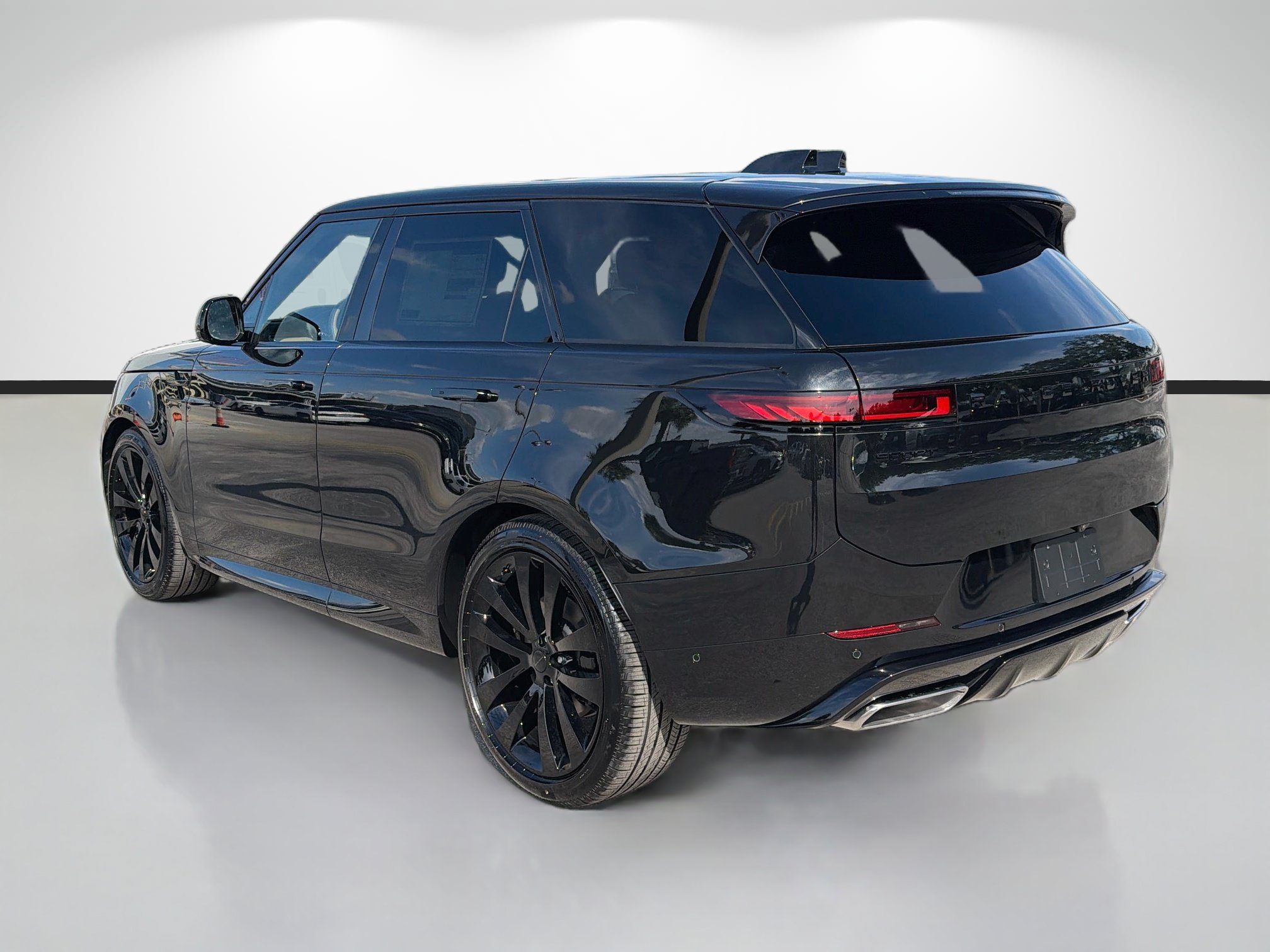 New 2027 Land Rover Range Rover Sport Dynamic SE AWD/4WD image 3