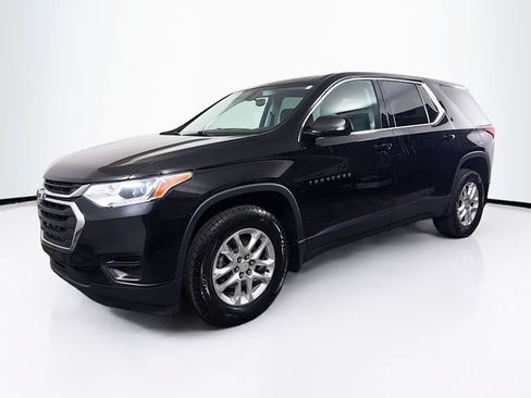 Used 2020 Chevrolet Traverse LS AWD/4WD image 3