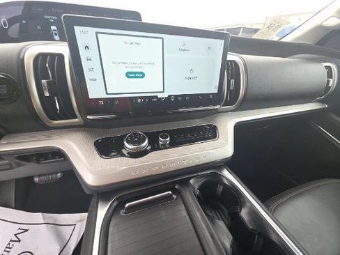 Used 2025 Ford Expedition Max Active image 9