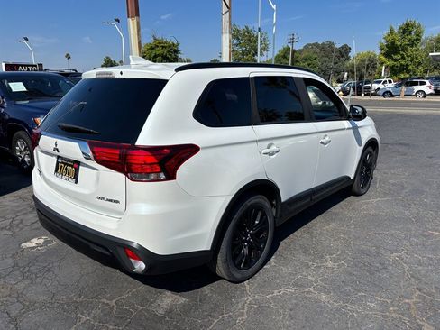 Used 2019 Mitsubishi Outlander LE FWD image 4