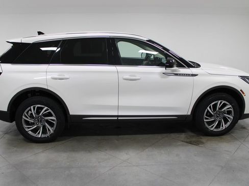 Used 2023 Lincoln Corsair FWD image 11