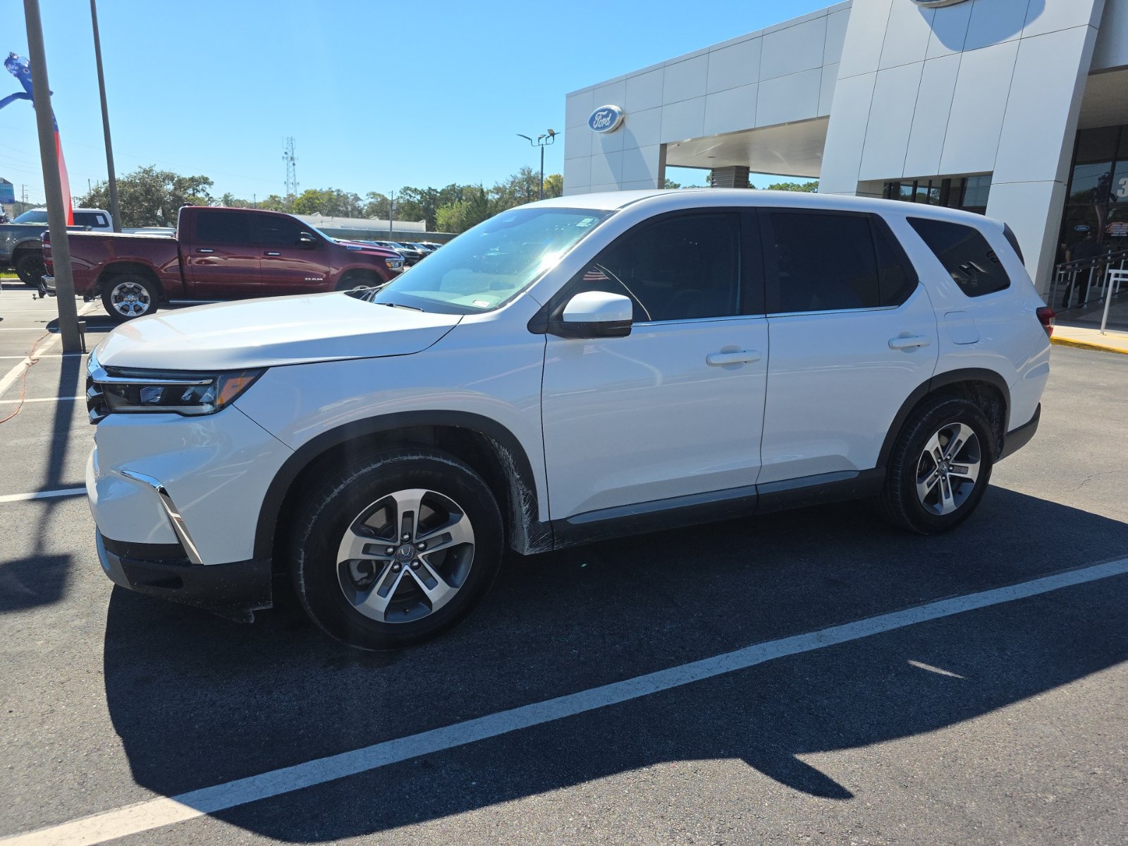 Used 2025 Honda Pilot EX-L image 8