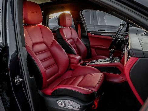 Used 2021 Porsche Macan GTS image 33