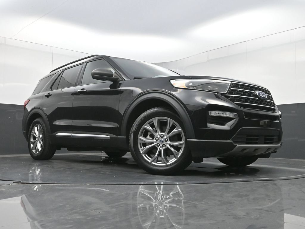 Used 2020 Ford Explorer XLT w/ Equipment Group 202A RWD image 23