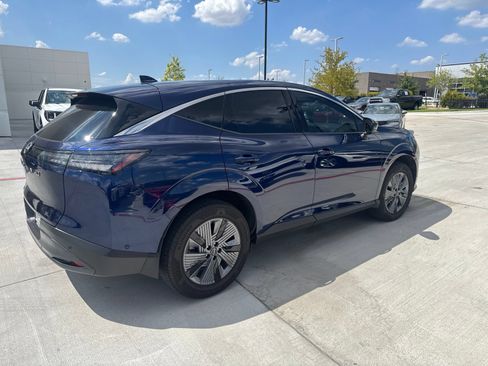 Used 2025 Nissan Murano SL AWD/4WD image 3
